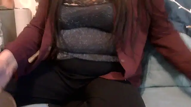 luanahot1 online show from 04/23/26, 12:00