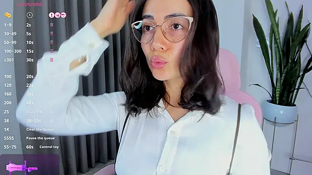 sara ospina22 online show from 04/03/26, 11:49