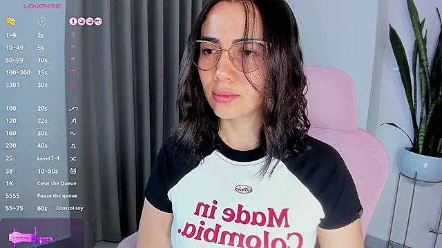 sara ospina22 online show from 04/01/26, 12:06