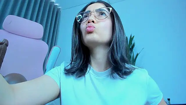 sara ospina22 online show from 03/25/26, 09:35