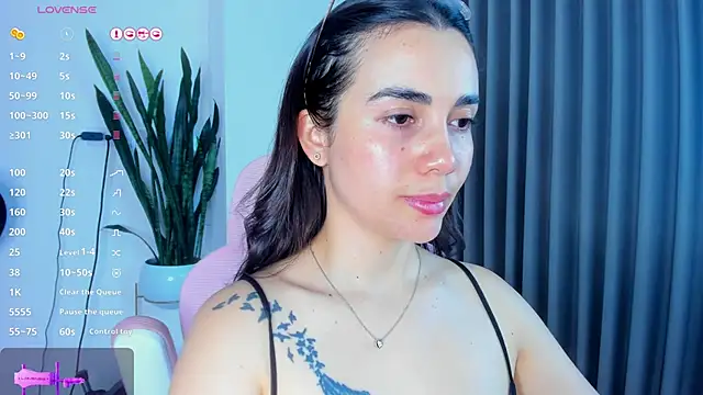 Snapshot of sara_ospina22 chatting on 06/27/26, 12:55 sara ospina22 online show from 06/27/26, 12:55
