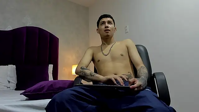 Snapshot of JoshBeech chatting on 02/19/26, 12:35 JoshBeech online show from 02/19/26, 12:35