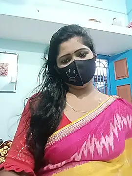 Snapshot of Beautiful_ely chatting on 07/16/26, 01:08 Beautiful ely online show from 07/16/26, 01:08