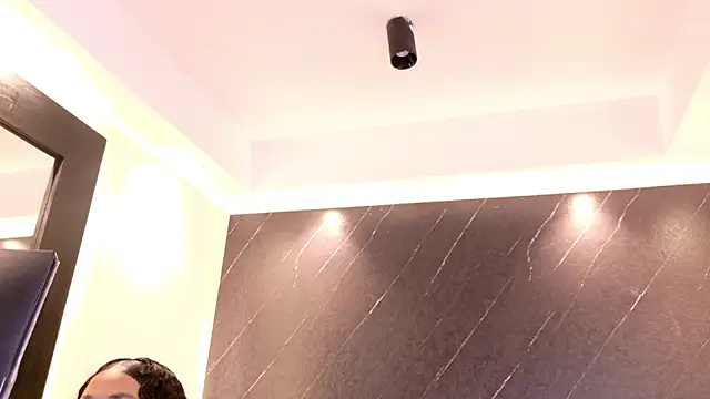 Kinsleybrown online show from 04/11/26, 05:26