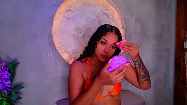 Kinsleybrown online show from 03/24/26, 04:12