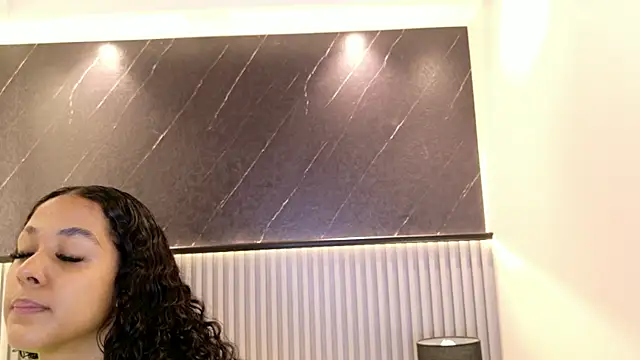 Kinsleybrown online show from 04/09/26, 04:14