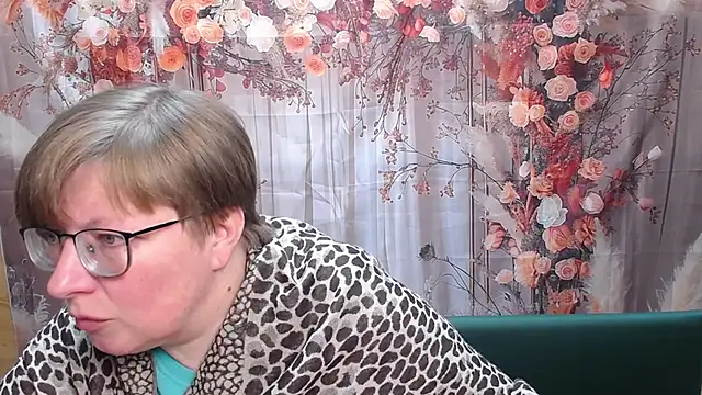 RadaChudna online show from 04/15/26, 05:13