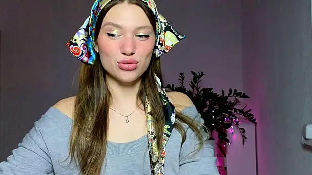 golden Flora online show from 04/13/26, 07:51