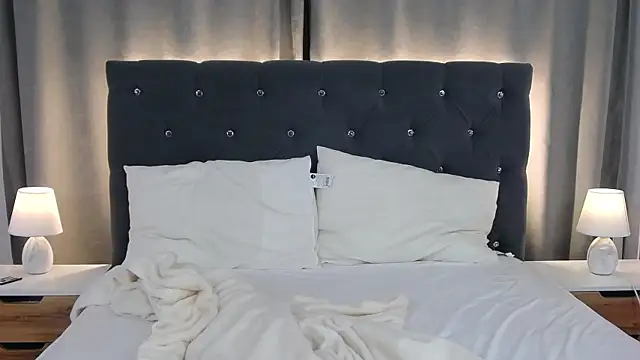 VikkyVonn online show from 06/25/26, 10:42
