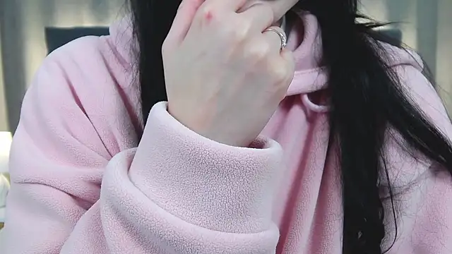 VikkyVonn online show from 03/05/26, 12:02