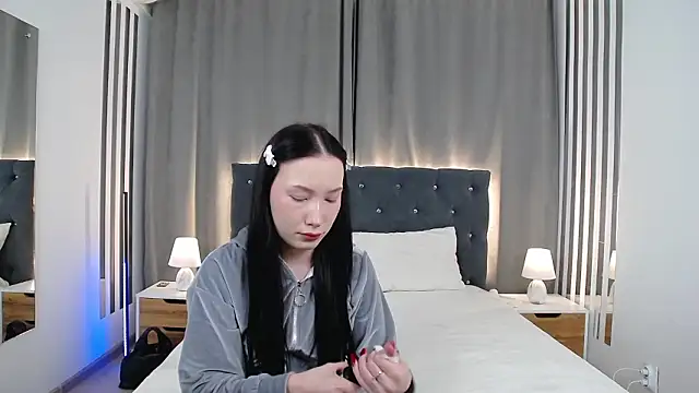 VikkyVonn online show from 03/12/26, 12:09