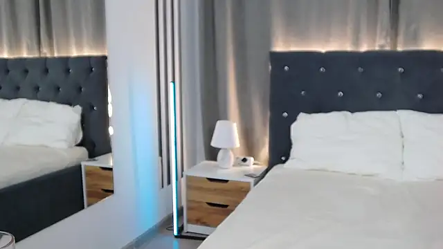 VikkyVonn online show from 04/12/26, 11:35