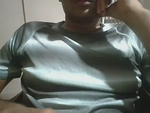 0BANANABANANA0 online show from 02/15/26, 04:39