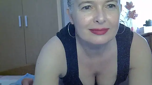 Laura-Parker online show from 03/28/26, 02:29