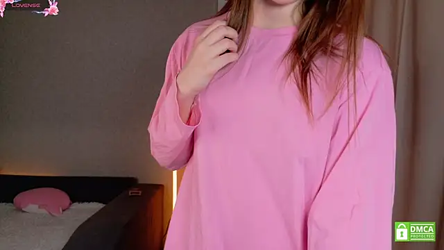 KateNickson online show from 04/13/26, 05:22