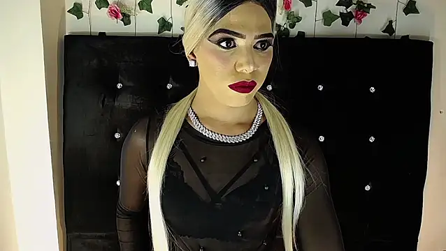 Kristal Queen01 online show from 04/12/26, 06:16