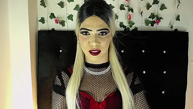 Kristal Queen01 online show from 03/25/26, 06:57