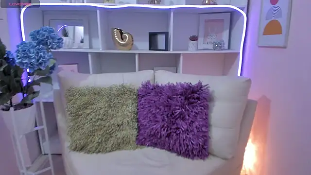 Freya Lamir online show from 02/27/26, 07:35