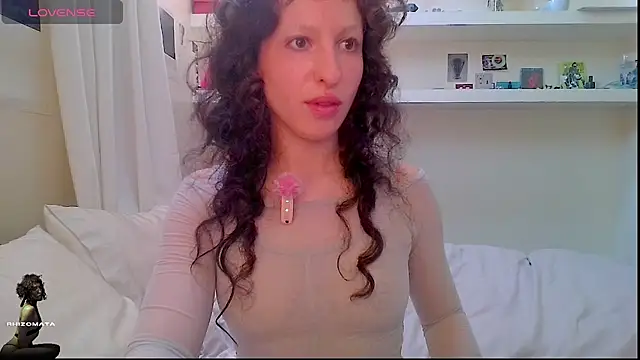 Snapshot of rhizomata chatting on 07/13/26, 11:53 rhizomata online show from 07/13/26, 11:53