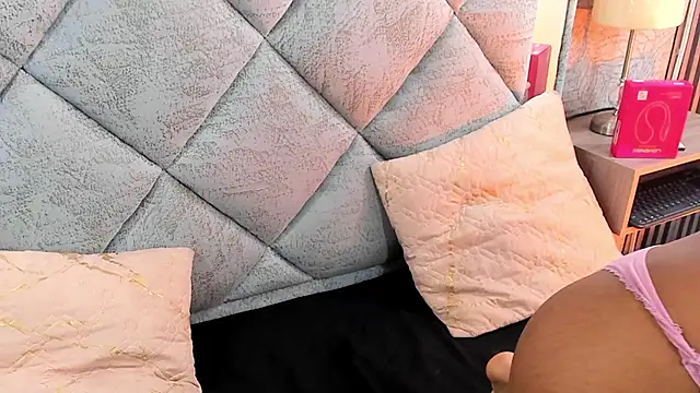 Lunakellerr online show from 03/07/26, 11:16