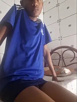 jujubinha1028 online show from 04/13/26, 02:37