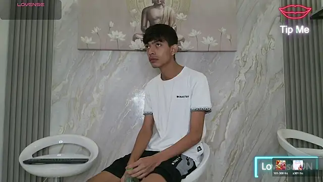 KITTY BOSH online show from 04/16/26, 01:23