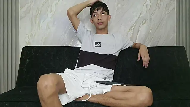 Snapshot of KITTY_BOSH chatting on 07/15/26, 01:18 KITTY BOSH online show from 07/15/26, 01:18