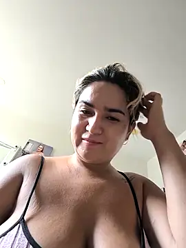 Snapshot of violet-grey chatting on 05/06/26, 12:42 violet-grey online show from 05/06/26, 12:42