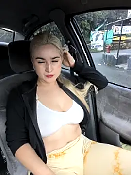 Snapshot of violet-grey chatting on 02/17/26, 12:24 violet-grey online show from 02/17/26, 12:24