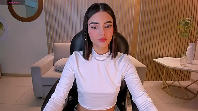 CarolineEvans x online show from 03/30/26, 04:58