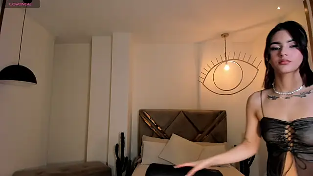 CarolineEvans x online show from 03/21/26, 03:52