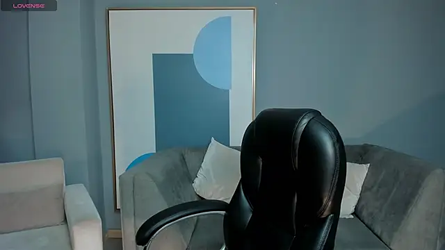 Snapshot of CarolineEvans_x chatting on 02/22/26, 04:26 CarolineEvans x online show from 02/22/26, 04:26