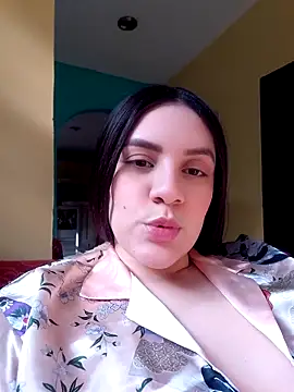Rosellaa online show from 05/27/26, 08:27