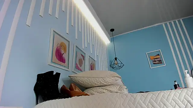 Saray Becker  online show from 04/12/26, 10:07