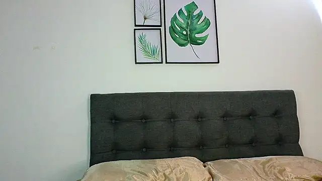 JustZoe  online show from 03/28/26, 04:41