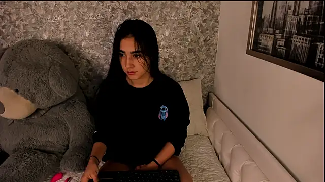 Anika H online show from 05/03/26, 11:58