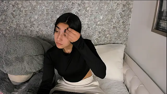 Anika H online show from 04/28/26, 12:09