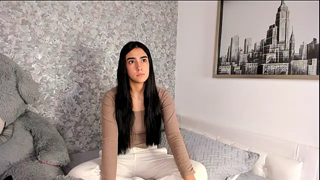 Anika H online show from 04/07/26, 12:18