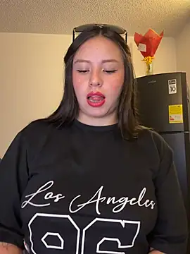 Sofi Collinss online show from 04/08/26, 11:50