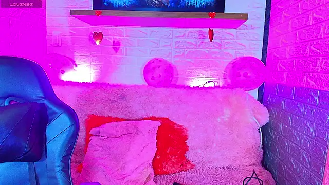 kiim xxx katta online show from 03/25/26, 11:31