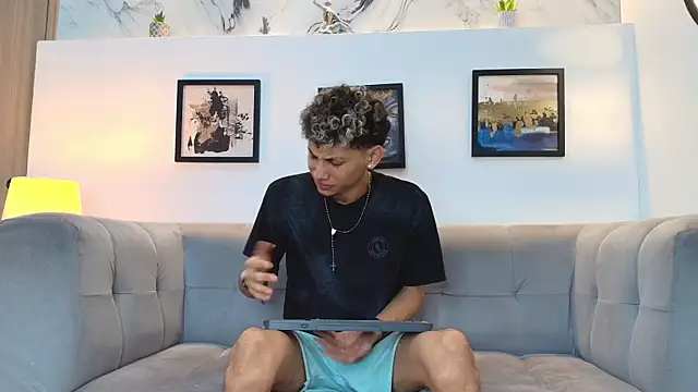 YOUNG BOYS HELL online show from 04/18/26, 01:41