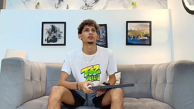YOUNG BOYS HELL online show from 04/23/26, 01:12