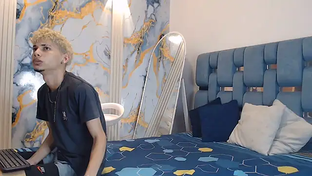 YOUNG BOYS HELL online show from 05/24/26, 01:16