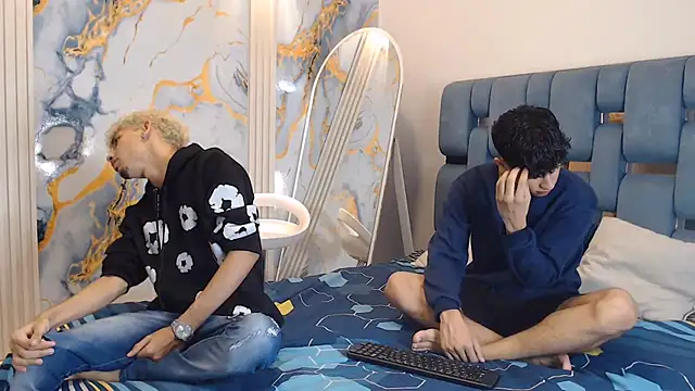 YOUNG BOYS HELL online show from 05/22/26, 01:25