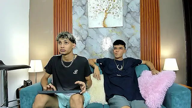 Snapshot of YOUNG_BOYS_HELL chatting on 02/18/26, 01:14 YOUNG BOYS HELL online show from 02/18/26, 01:14