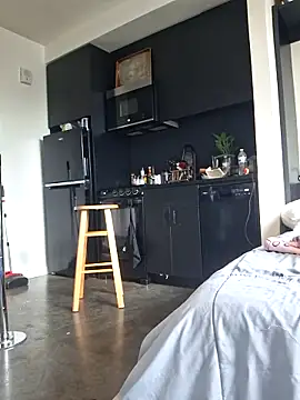 Cinnamonbunn online show from 04/13/26, 08:35