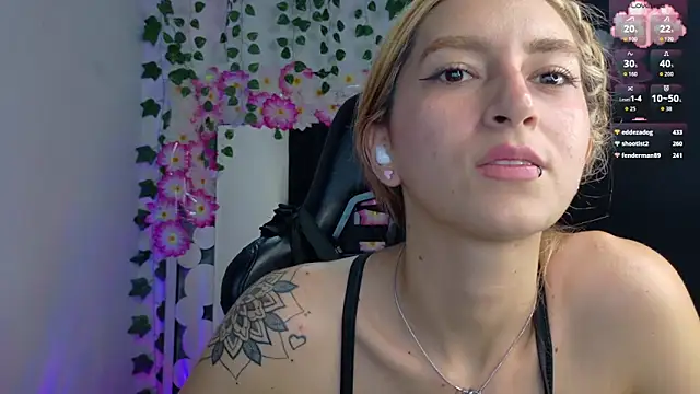 Mis Cersi online show from 04/28/26, 02:27
