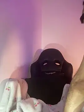 baileyadamms online show from 04/08/26, 06:31