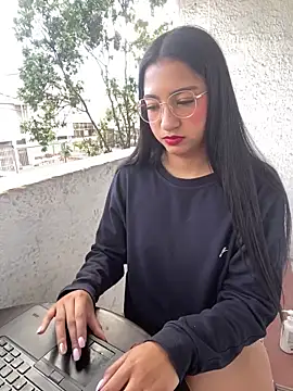 Daniela Pink online show from 05/28/26, 12:00