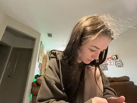 ash10alex online show from 04/22/26, 04:36